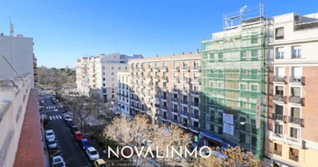 Propiedades 46 Ático en venta calle ibiza